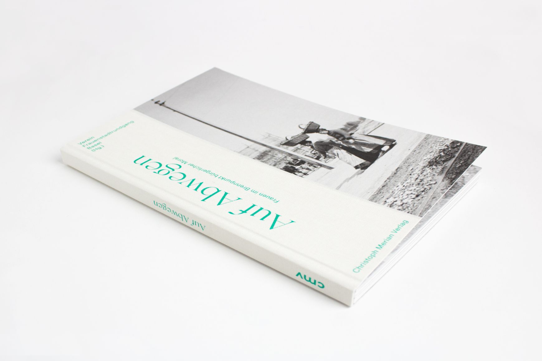 https://www.merianverlag.ch/.imaging/cmv-w1740h1740-jpg-80/dam/4a68a1c7-fdfa-4bad-bafb-a701436fee56/Auf-Abwegen-1.jpg